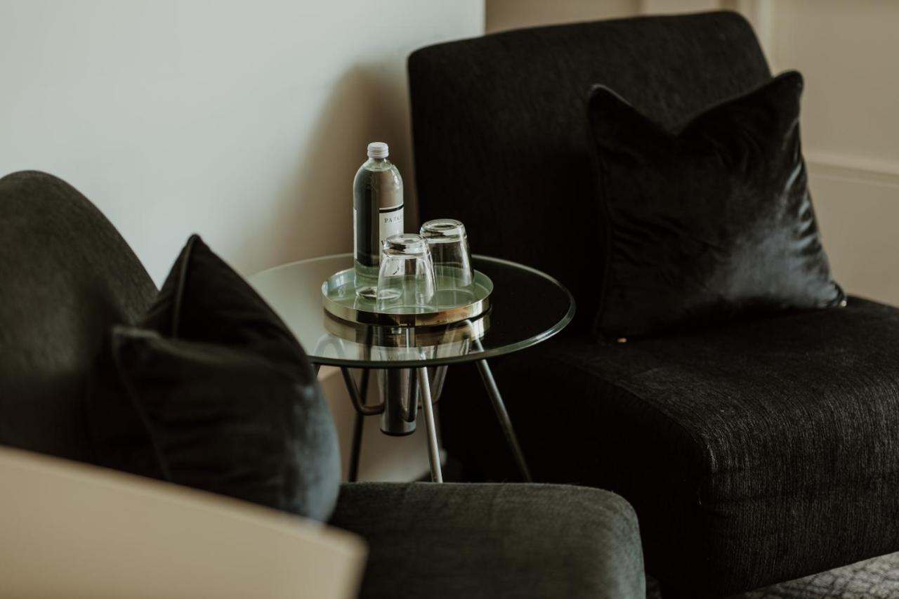Quest Napier Serviced Apartments Bagian luar foto