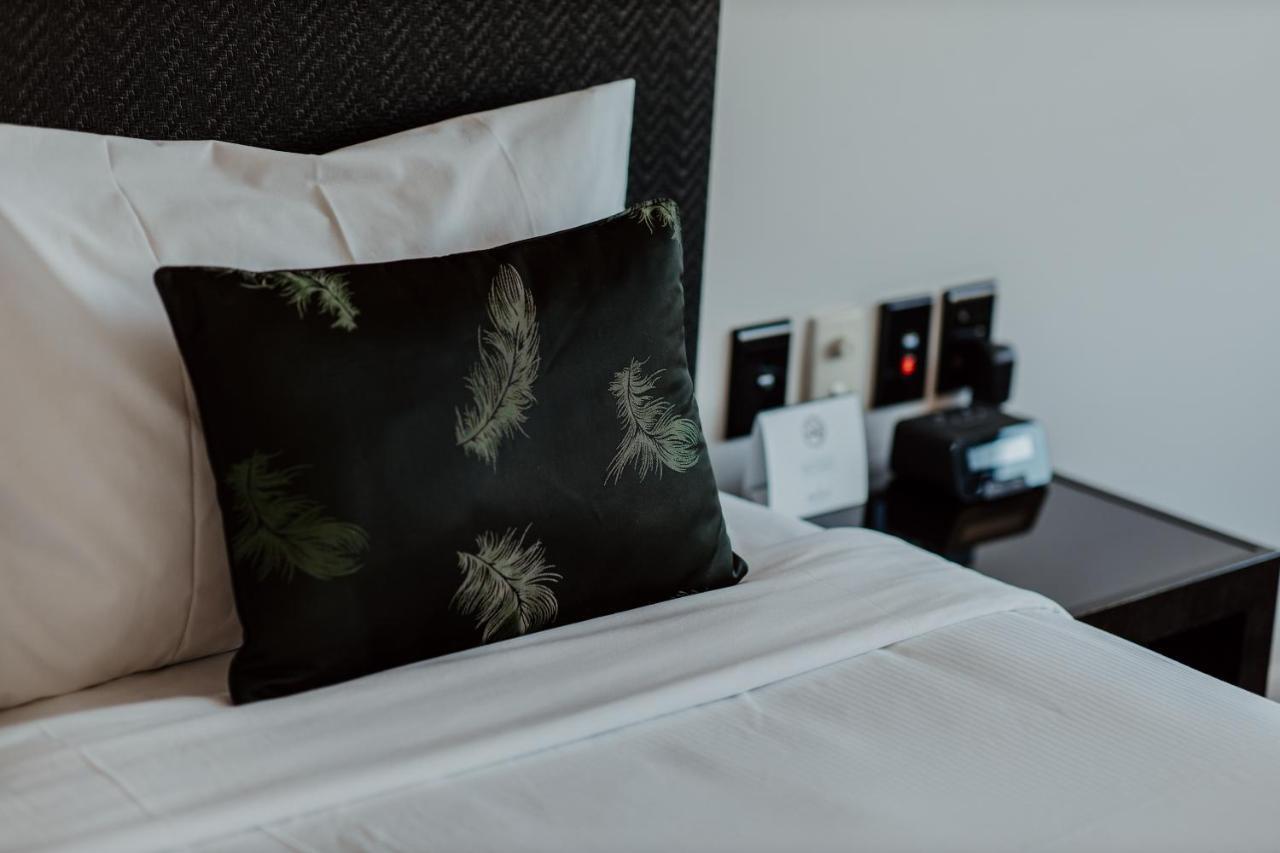 Quest Napier Serviced Apartments Bagian luar foto