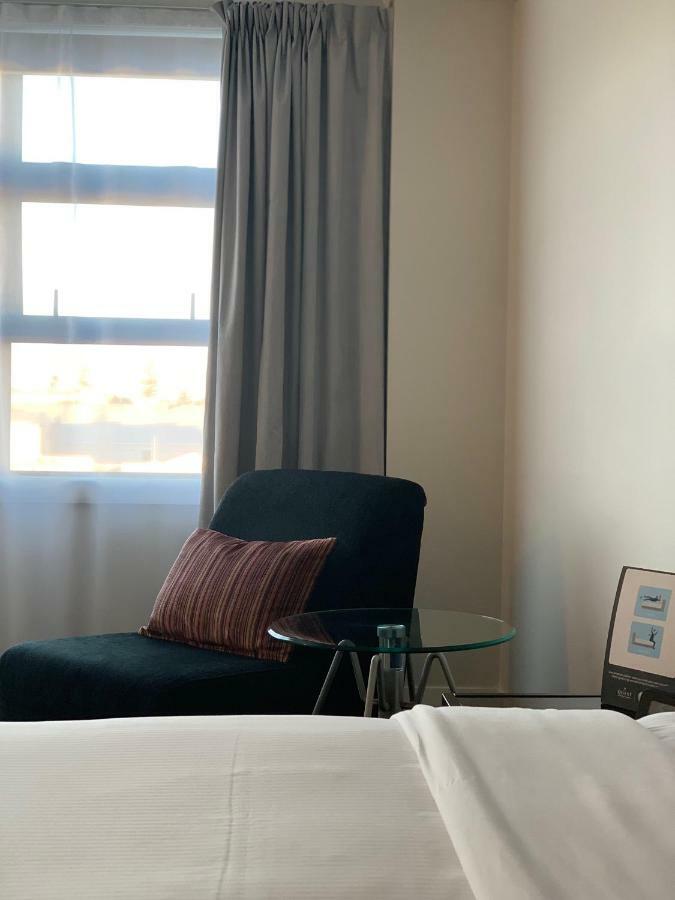 Quest Napier Serviced Apartments Bagian luar foto